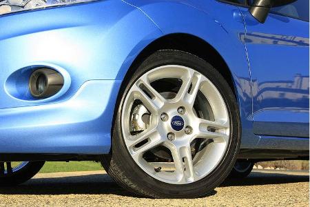 Das Räderangebot für den Fiesta reicht von 14-Zoll-Ausführungen beim Basismodell bis zu 17-Zöllern.