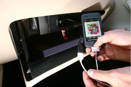 USB-Schnittstelle für MP3-Spieler.