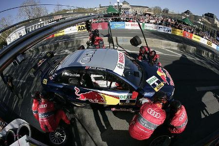 Boxenstoppwettbewerbe heizten die Stimmung an.