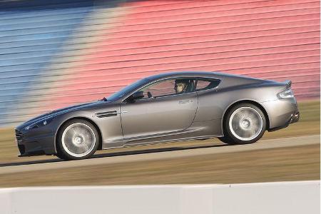 Der Lohn sind exzellente Fahrdynamik-Werte, ...