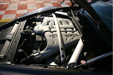 Die breite Domstrebe verringert Verwindungen und erhöht so die Lenkpräzision.