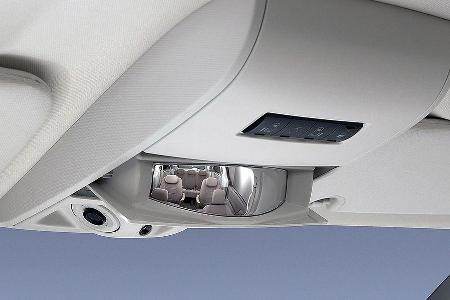 Ein separater Innenspiegel ermöglicht dem Fahrer die Passagiere im Auge zu behalten.