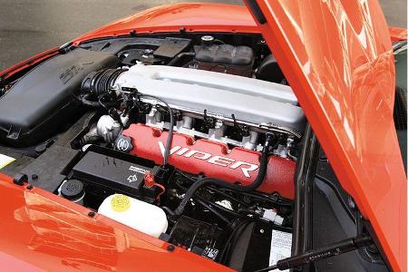 Der V10-Motor ist komplettaus Aluminium und besitzt nur eine Nockenwelle