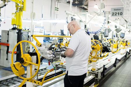 Aston Martin - Werksbesuch - Gaydon