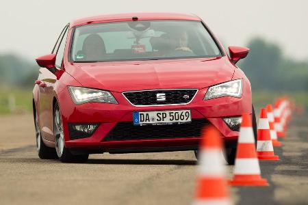 Seat Leon 1.4 TSI, Frontansicht, Slaom