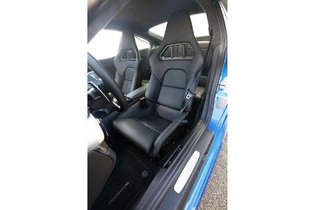 Porsche 911 Turbo S, Fahrersitz