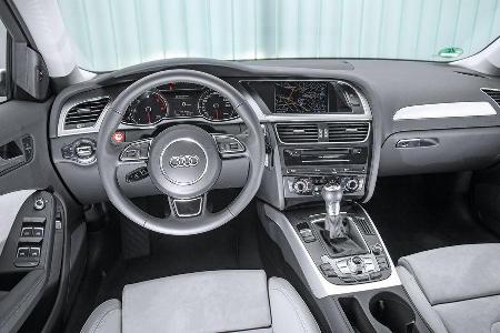 Audi A4 2.0 TDI, Cockpit, Lenkrad