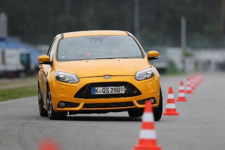 Ford Focus ST, Frontansicht, Slalom