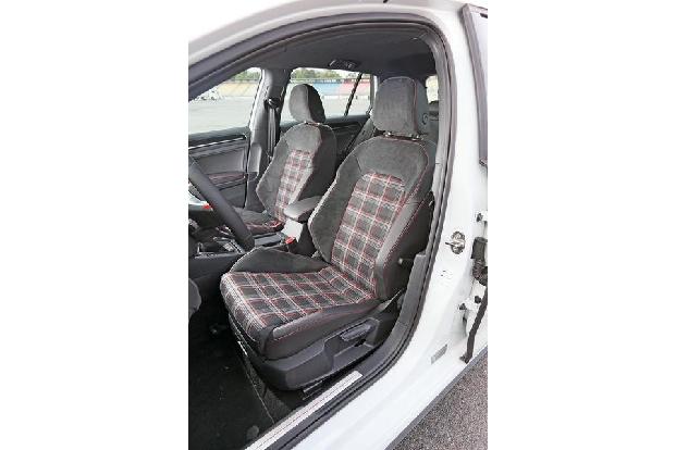 VW Golf GTI Performance, Fahrersitz