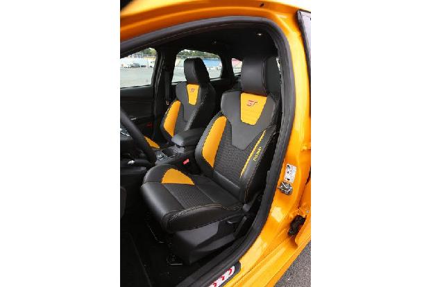 Ford Focus ST, Fahrersitz