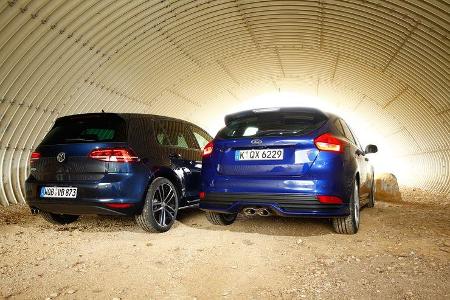 Ford Focus ST 2.0 TDCi, VW Golf GTD, Heckansicht