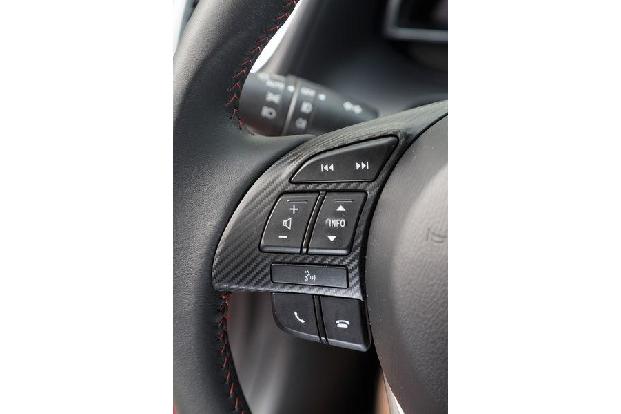 Mazda 3 Skyactive G 120, Lenkradbedienung
