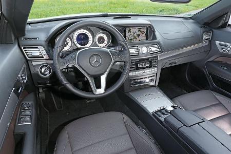 Mercedes E 400 Cabrio, Cockpit