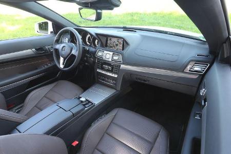 Mercedes E 400 Cabrio, Cockpit