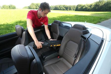 Mercedes E 400 Cabrio, Rücksitz, Skisack