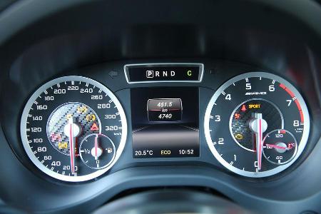 Mercedes A 45 AMG, Rundinstrumente