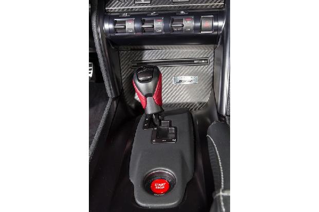 Nissan GT-R Black Edition, Schaltung