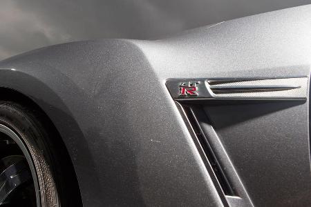 Nissan GT-R Black Edition, Detail
