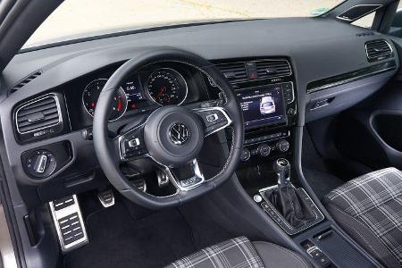 VW Golf GTD, Cockpit