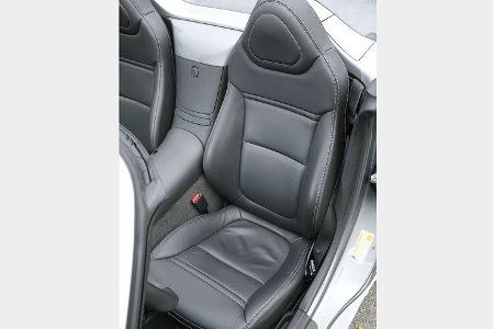 Die Ledersitze bieten den Passagieren festen Halt.