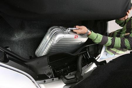 ... schlecht nutzbarer Kofferraum.
