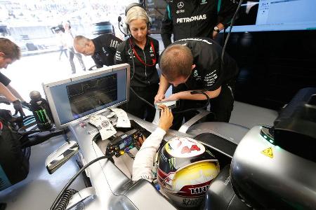 Lewis Hamilton - Mercedes - GP China 2016 - Shanghai - Qualifying - 16.4.2016