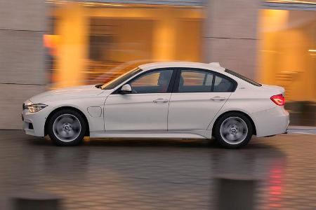 BMW 330e, Seitenansicht