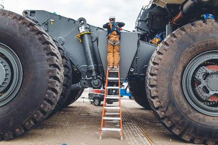 Liebherr T 264 Muldenkipper Bauma 2016