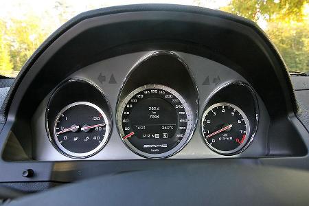 Spezielle Instrumente in Tuben-Optik mit erweiterten Skalen.