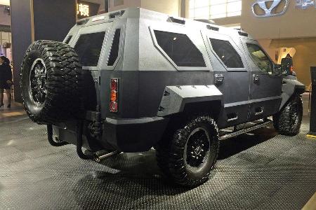 Abgesehen vom üppig aufgebohrten V10 gibt's vor allem viel Plastik und deutlich zu wenig Panzerstahl, um wirklich mit den bö...