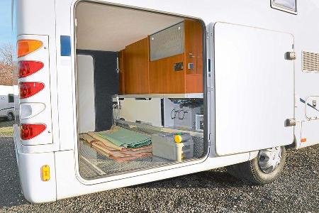 Alle Grundrisse haben eine große Garage und einen Doppelboden.