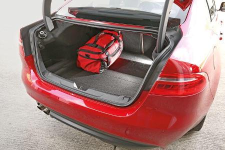 Jaguar XE 20d, Kofferraum, Volumen