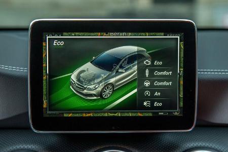 Mercedes A 220 d, Infotainment, Monitor