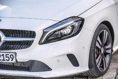 Mercedes A 220 d, Frontscheinwerfer