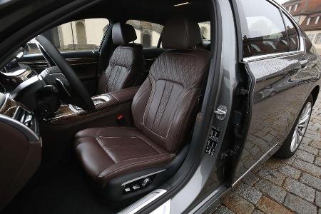 BMW 750i xDrive, Fondsitze