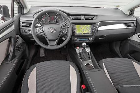 Toyota Avensis Touring Sports 2.0 D-4D, Cockpit