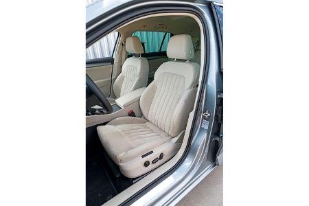 Skoda Superb Combi 2.0 TDI, Fahrersitz