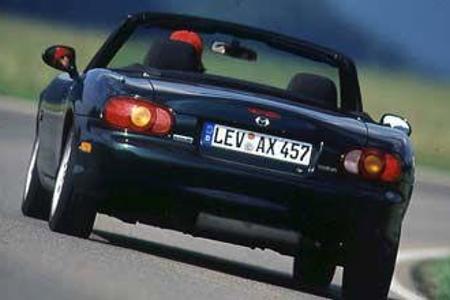 Kleiner Wagen, großer Spaß: Der agile MX-5 pflegt einen Spaß bringenden Umgang mit kurvigem Geläuf