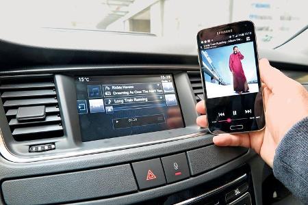 Peugeot 508 BlueHDi 150 Allure, Infotainment