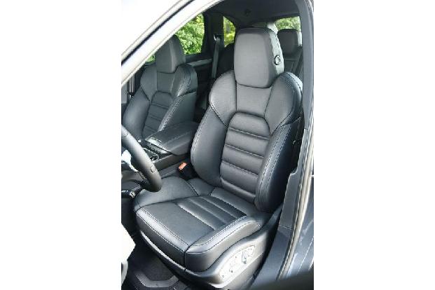 Porsche Cayenne Diesel, Fahrersitz
