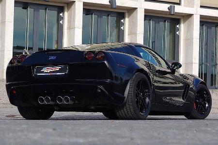 Optische Modifikation: Ein komplett neu konstruiertes Fahrzeugheck inklusive Diffusor.