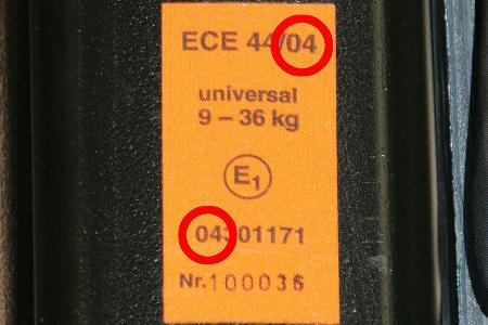 Ob der Sitz noch benutzt werden darf, zeigt das ECE-Siegel.