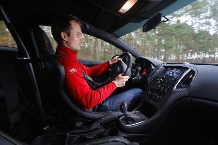 02/2014 Opel Astra OPC Extreme Fahrbericht