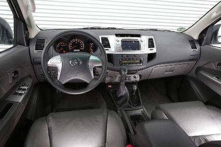 Toyota Hilux 3.0 D-4D, Cockpit
