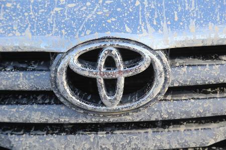 Toyota Hilux 3.0 D-4D, Emblem, Khergrill