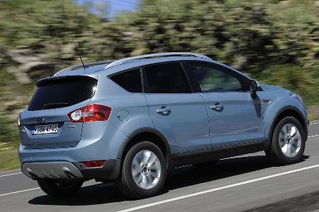 Nach hinten versperren allerdings die modisch gezeichneten breiten C-Säulen die Sicht.