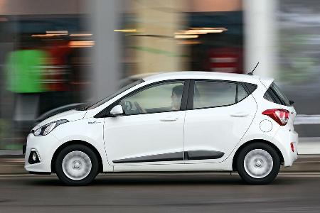 Hyundai i10 blue 1.0 Trend, Seitenansicht