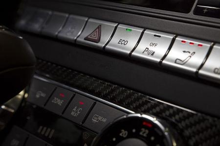 Mercedes SLK 55 AMG, Bedienleiste