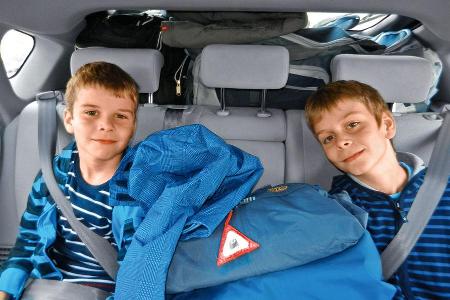 Toyota Prius Plug-in Hybrid, Fond