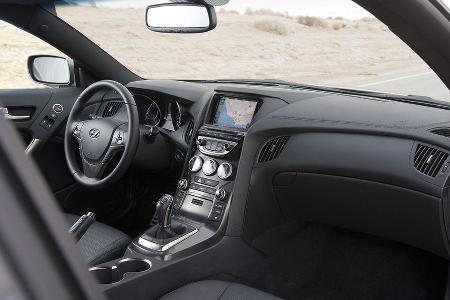 Hyundai Genesis Coup GT, Cockpit